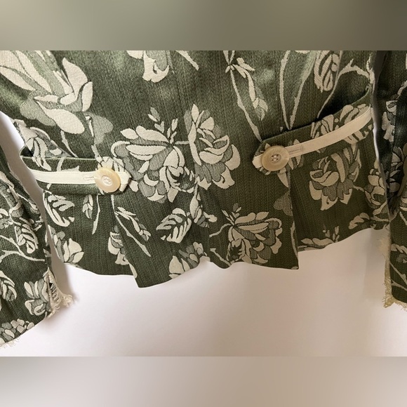 BISOU BISOU SIZE 6 GREEN AND CREAM FLORAL JACKET - Picture 9 of 9